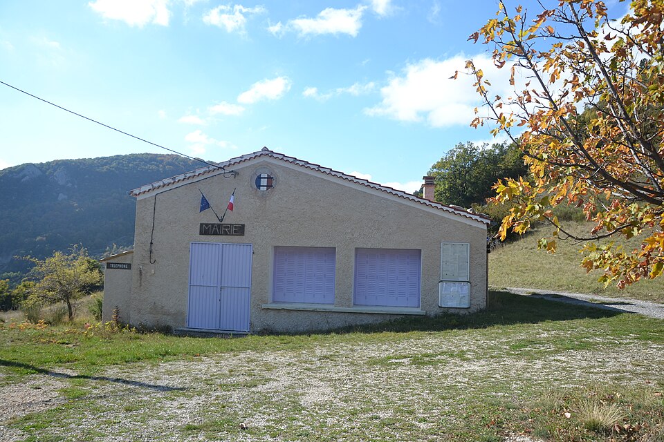 Izon — la — Bruisse — mairie