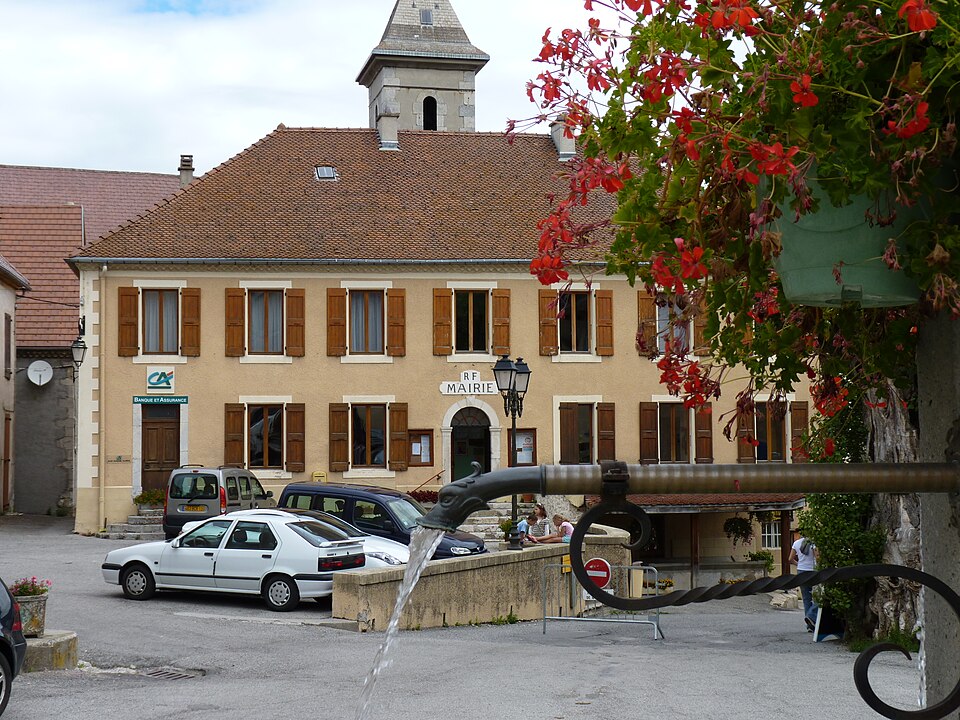 Lus la croix haute