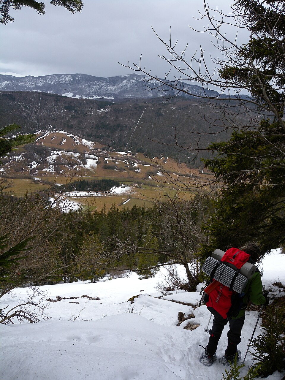 Hiking in the snow Saint — Agnan — en — Vercors