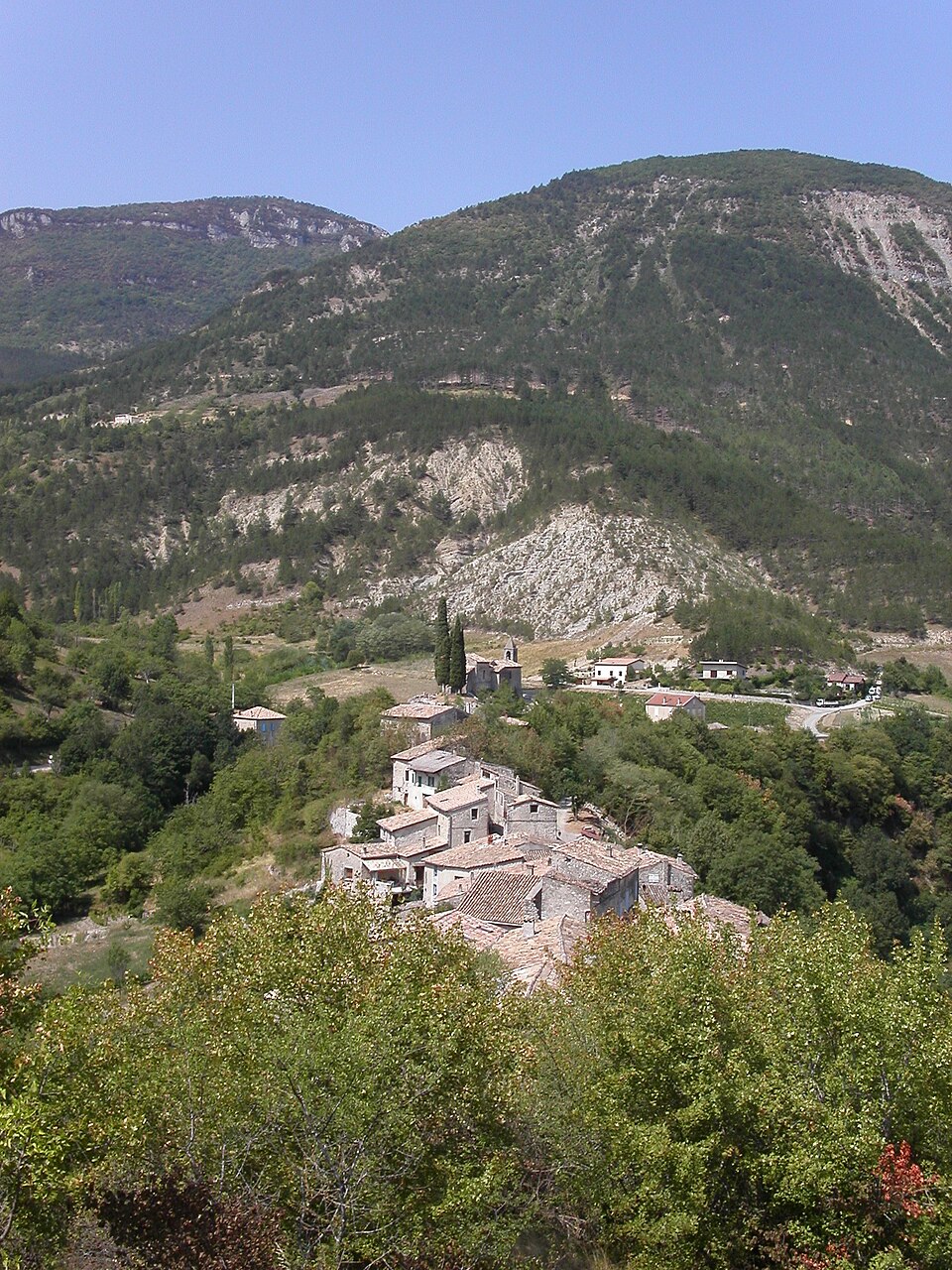 SaintBenoitEnDioisDepuisRuinesChateau