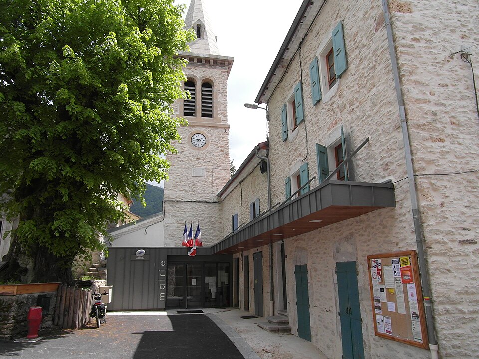 Mairie de Saint — Martin — en — Vercors