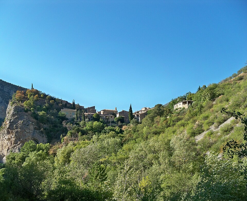 Saint May — Village 2