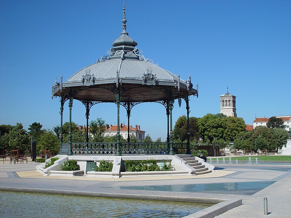 Kiosque 2004 — 09 — 18 009