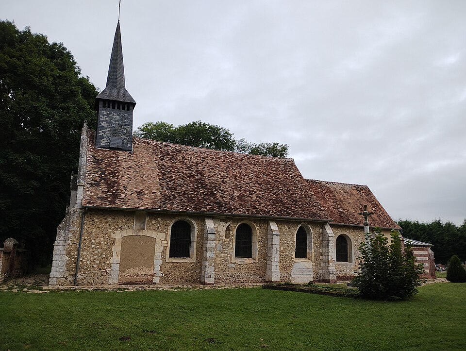 Croix de cimetière et église de Bérengeville — la — Campagne