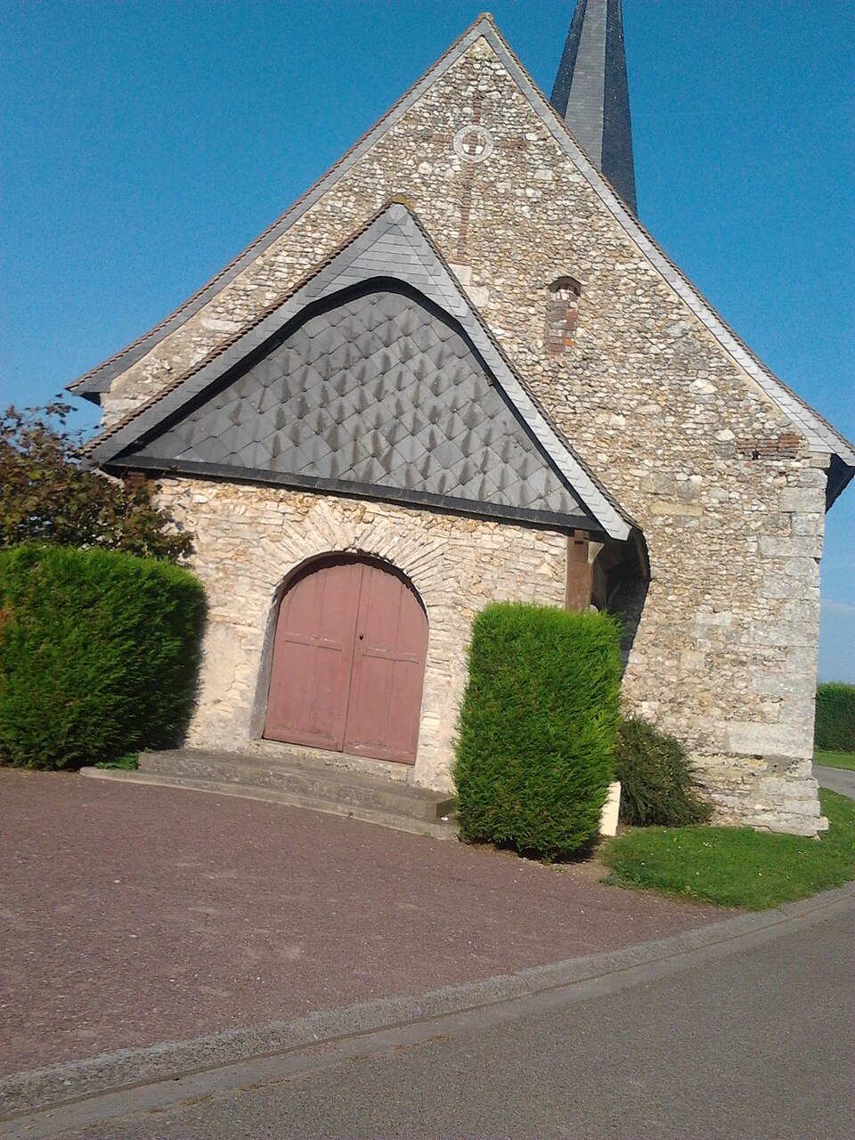Eglise Saint Arnoult — Garencières Eure