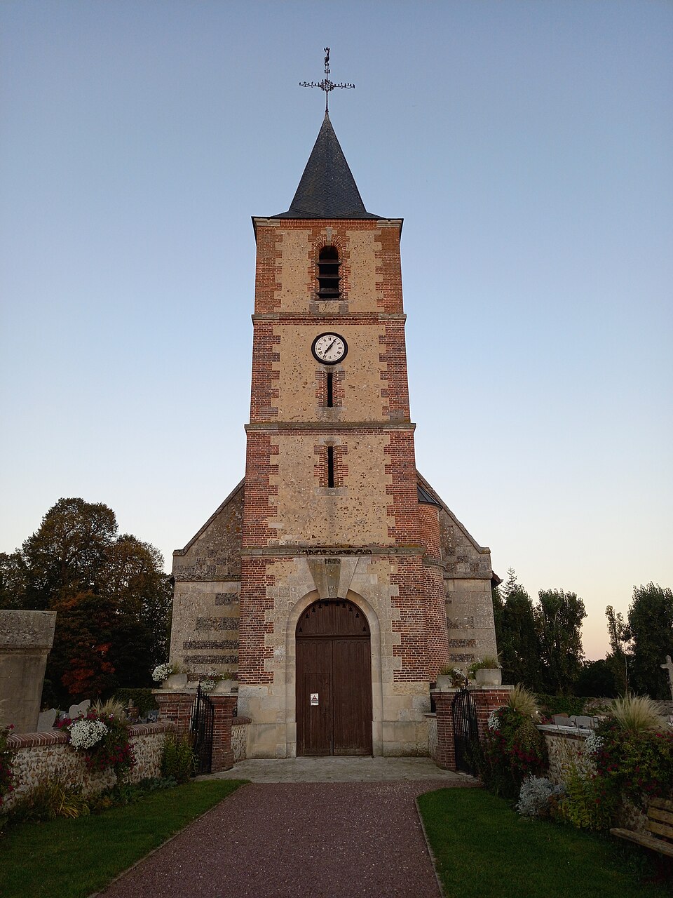 Église Saint — Pierre de Grossœuvre 1