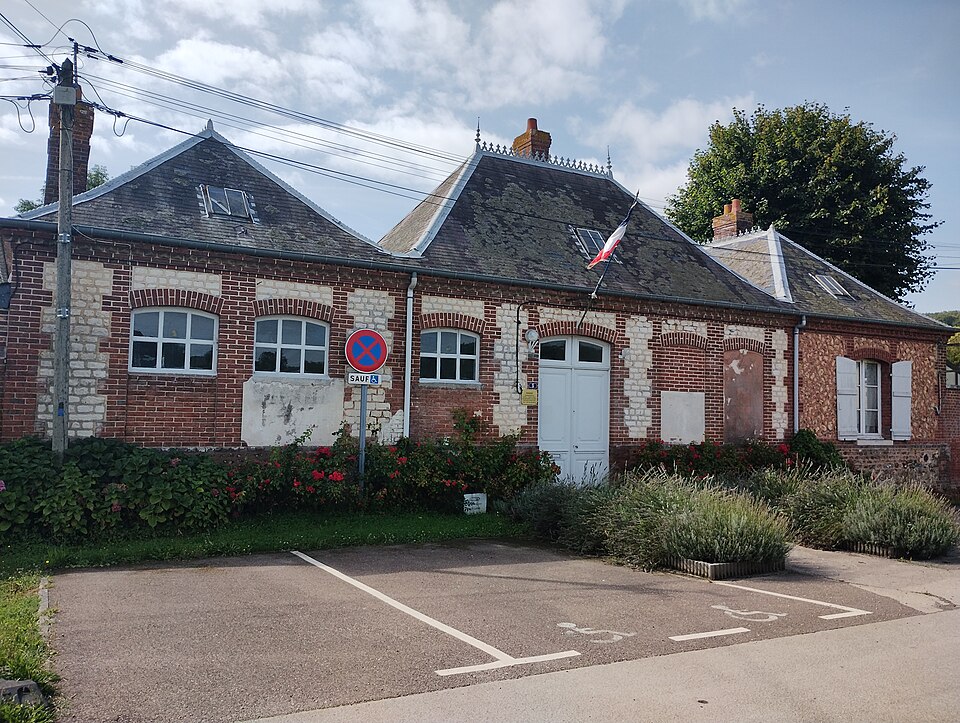 Mairie de La Haye — le — Comte