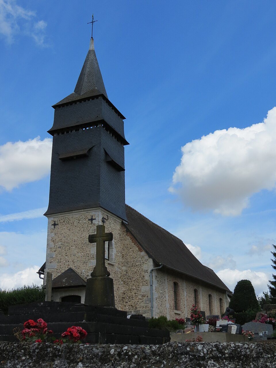 Église Saint — Gervais — Saint — Protais (Houville — en — Vexin) 2