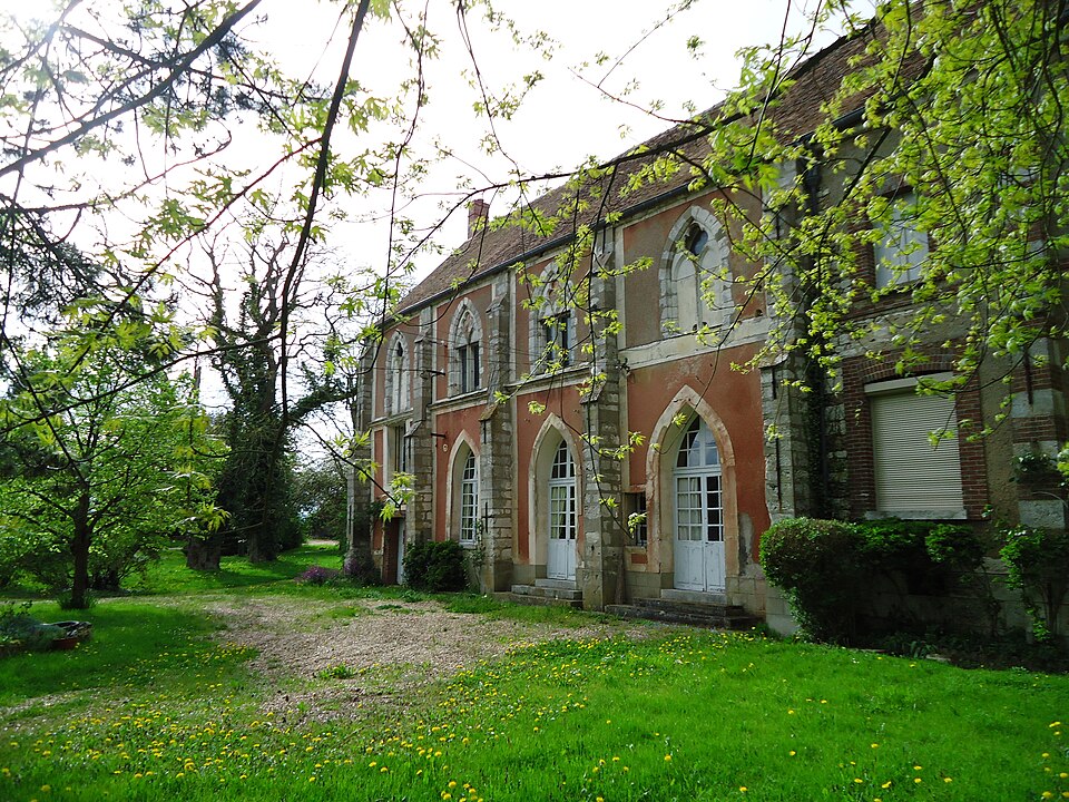 Mézières — en — Vexin — Manoir de Surcy (ISMH)