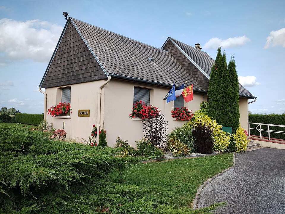 Mairie de Saint — Philbert — sur — Boissey 2
