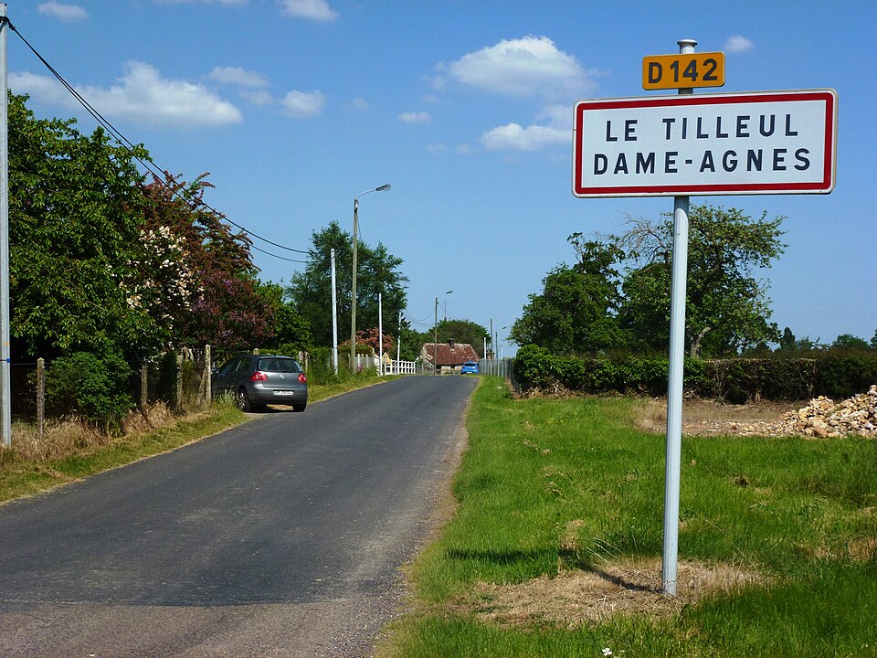 Tilleul — Dame — Agnès (Eure, Fr) city limit sign