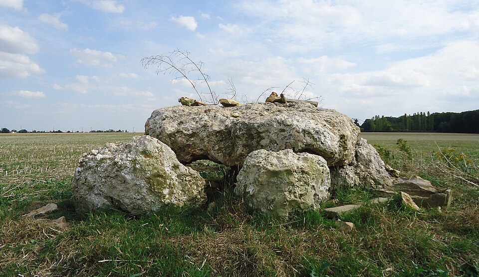 Les Ventes — Dolmen de l'Hotel — Dieu