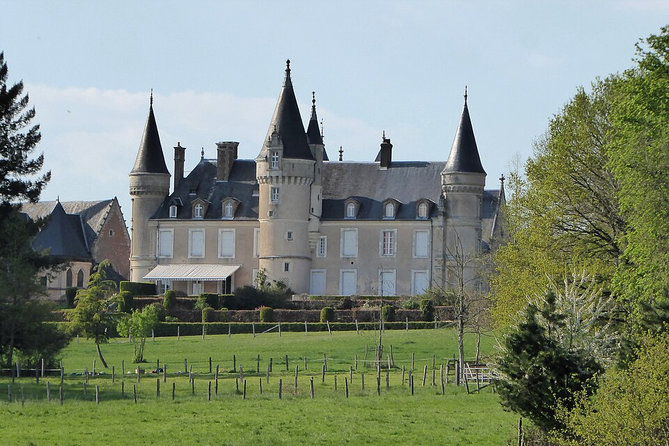 Le château en 2019 Beaumont — les — Autels Eure — et — Loir France