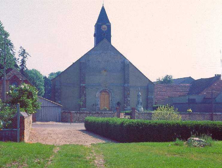Berchères — Avril 1977 — L'église