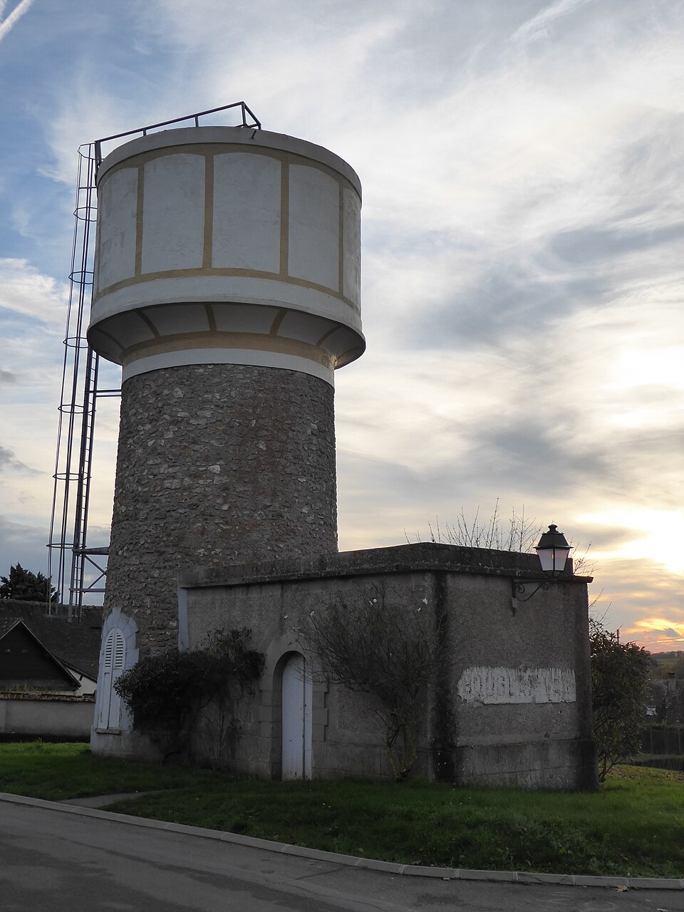 Château d'eau Bouglainval Eure — et — Loir France