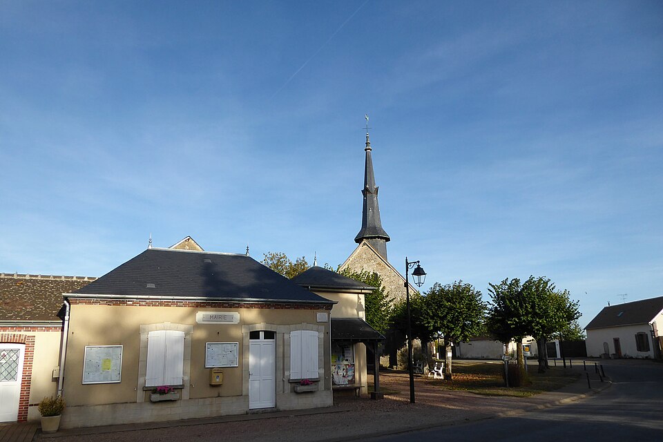 La Chapelle — Forainvilliers mairie église Eure — et — Loir France