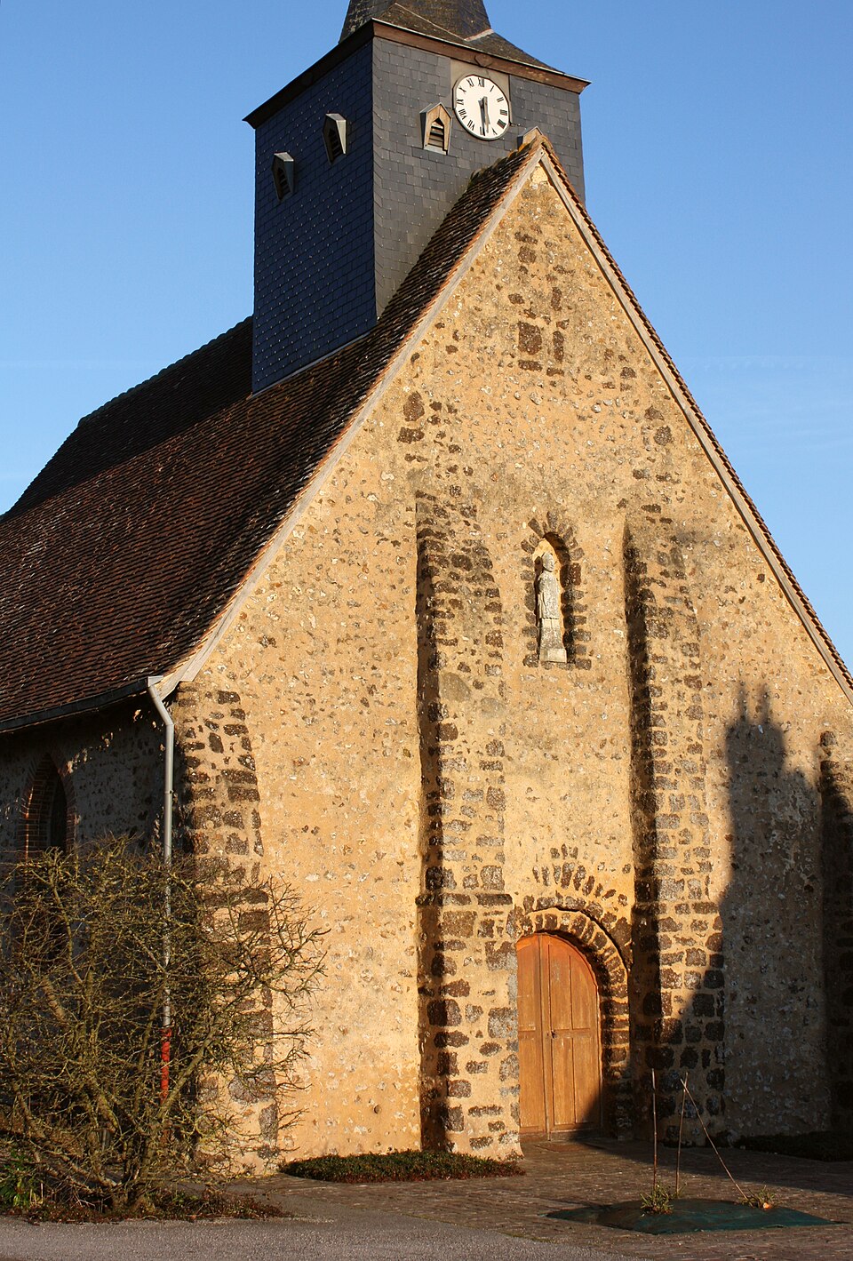 Eglise Notre — Dame, Chapelle — Guillaume, Eure — et — Loir, France