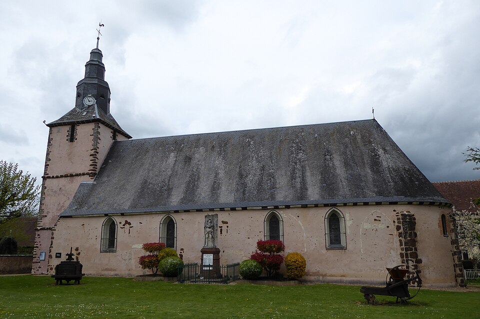 Chassant église Saint — Lubin monument aux morts Charpentier Eure — et — Loir (France)