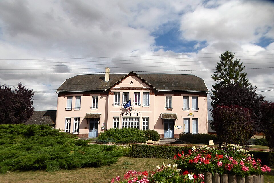 Clévilliers mairie Eure — et — Loir France