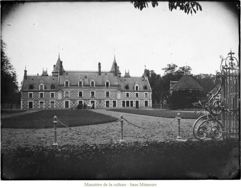 Château d'Escorpain Eure — et — Loir France par Gustave William Lemaire 1900 — 1920