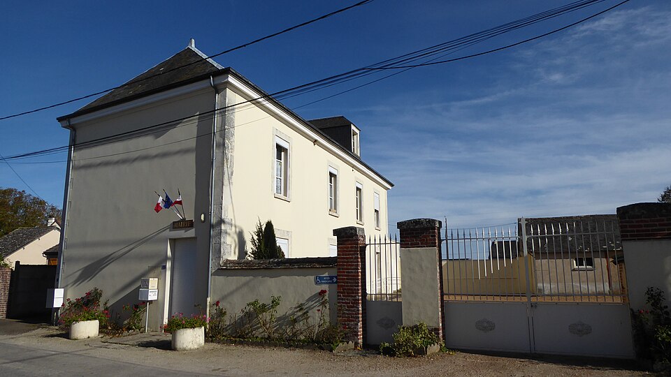 Flacey mairie Eure — et — Loir France