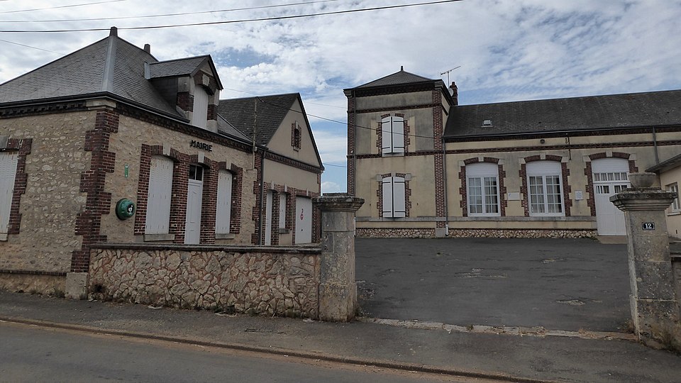 Fontenay — sur — Conie mairie Eure — et — Loir France