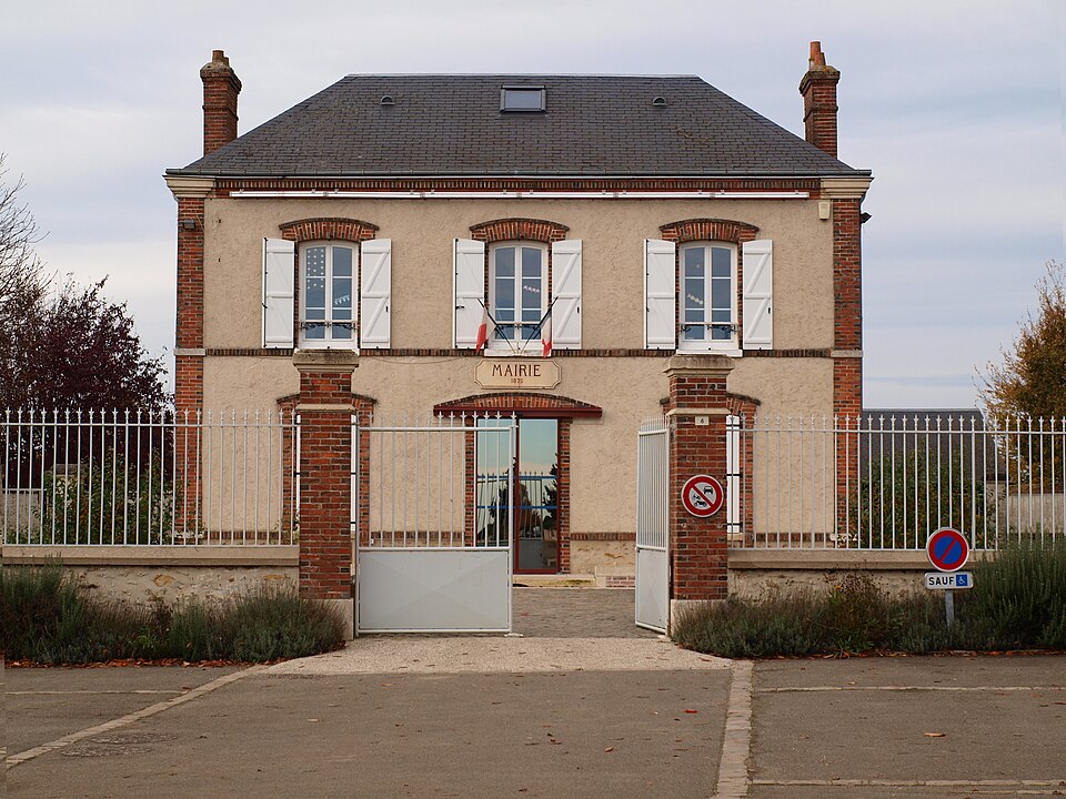 Garancières — en — Beauce — FR — 28 — mairie — 03