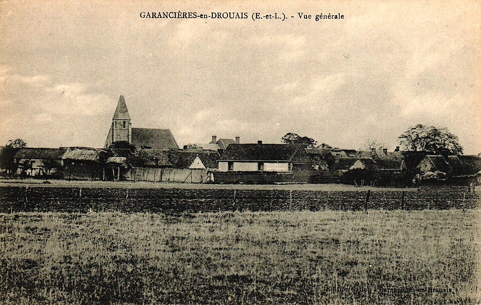 Carte postale ancienne Garancières — en — Drouais
