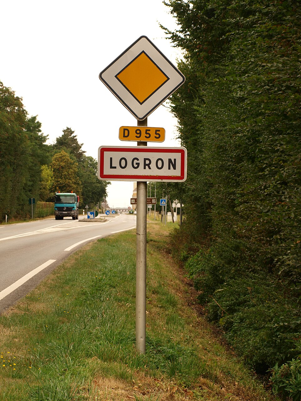 Logron — FR — 28 — panneau — 01