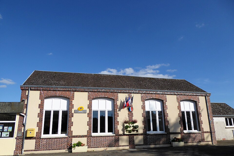 Magny mairie Eure — et — Loir France