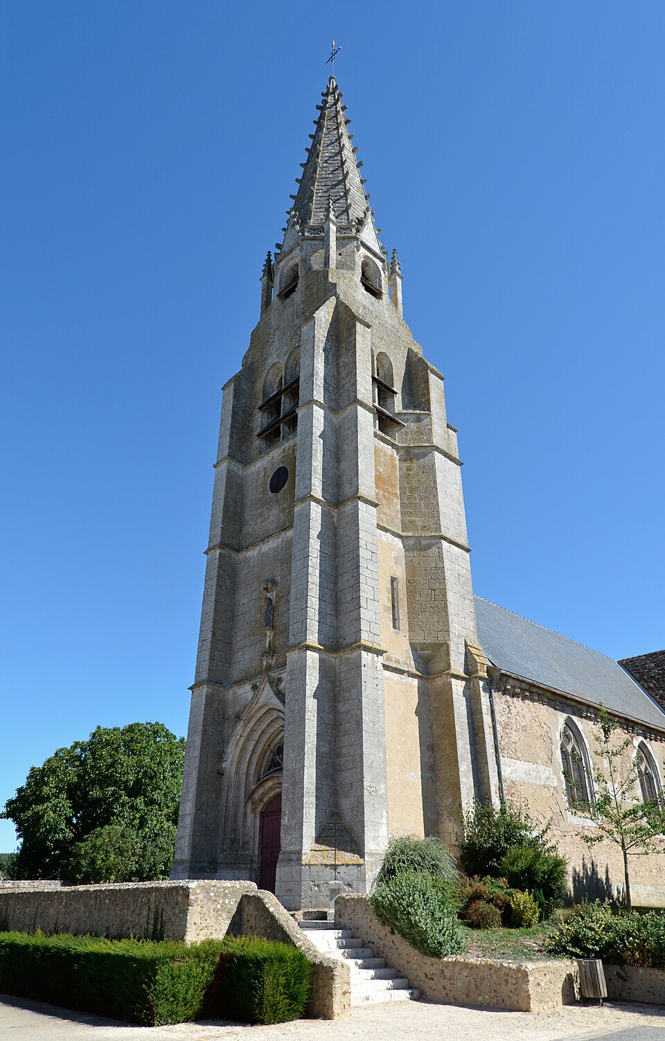 Marboue — Eglise 01