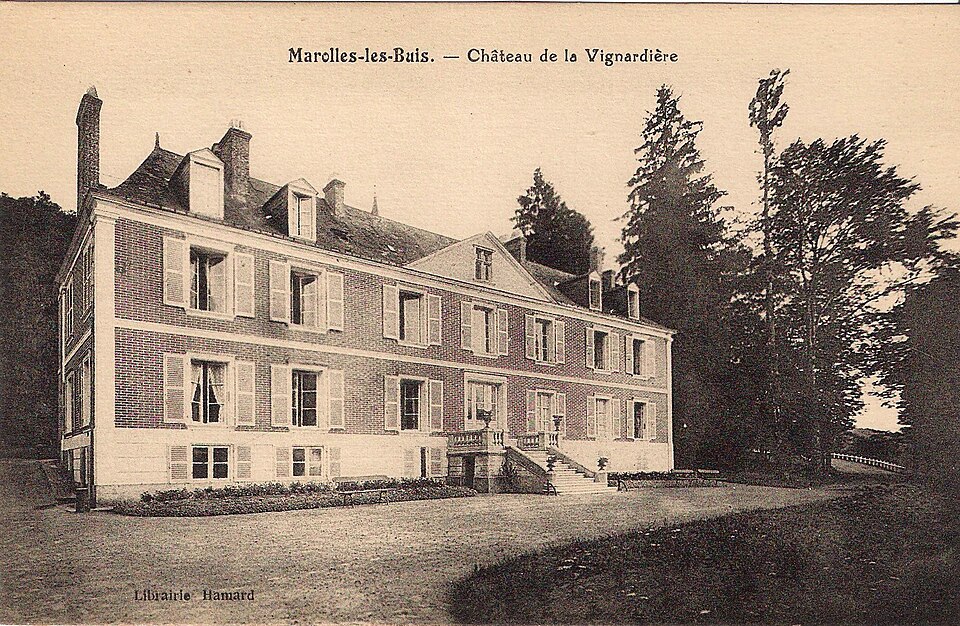 Marolles — les — Buis Château de la Vignardière Eure — et — Loir (France)