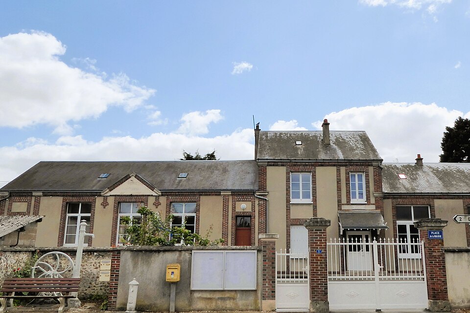 Mairie — école Mittainvilliers Eure — et — Loir France
