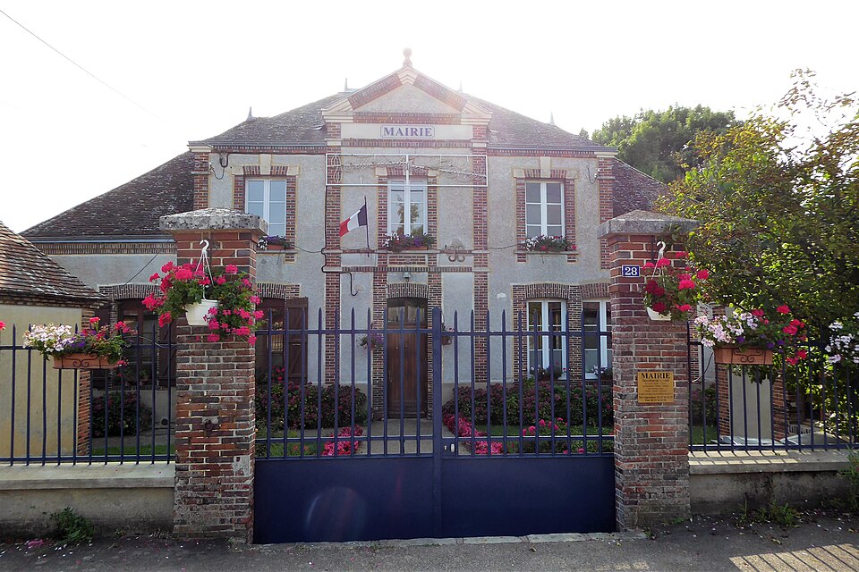 Montigny — le — Chartif mairie Eure — et — Loir France