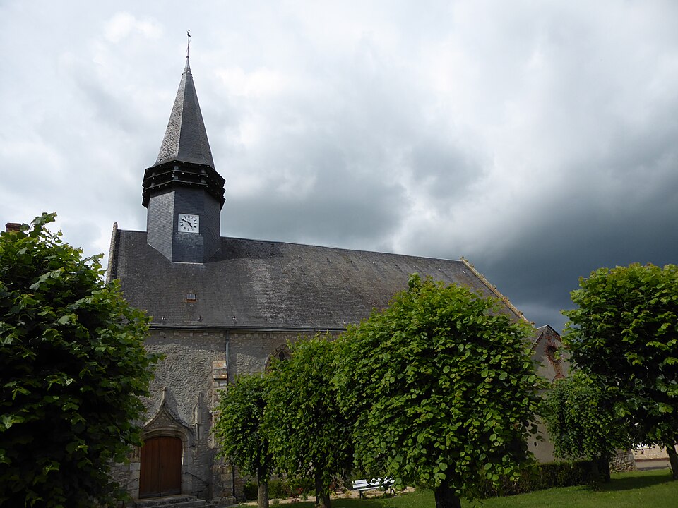 Église Saint — Martin Neuvy — en — Dunois Eure — et — Loir France