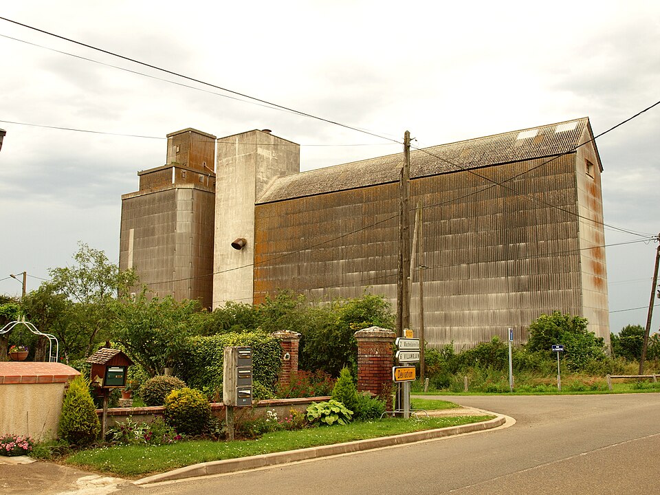 Péronville — FR — 28 — silo céréalier — 01