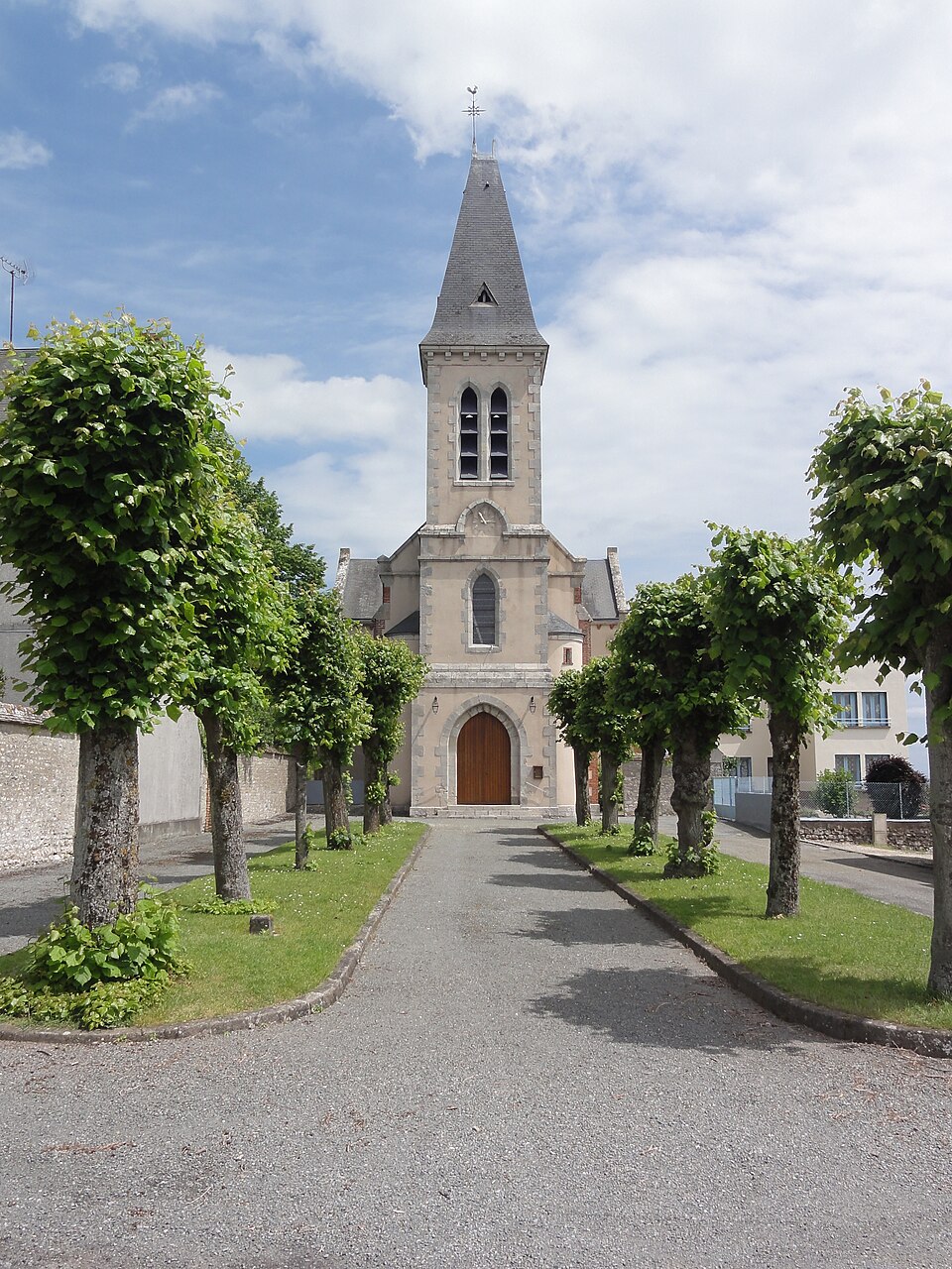 Poinville (Eure — et — Loir) Église Saint — Denis