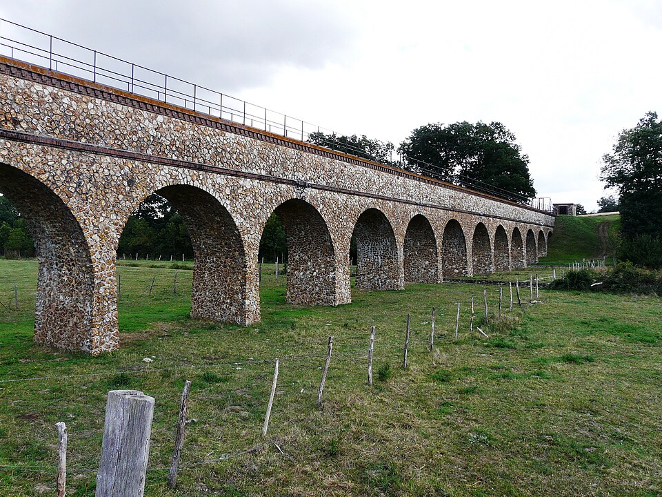Pont aqueduc de l'Avre sur la Meuvette — panoramio (1)