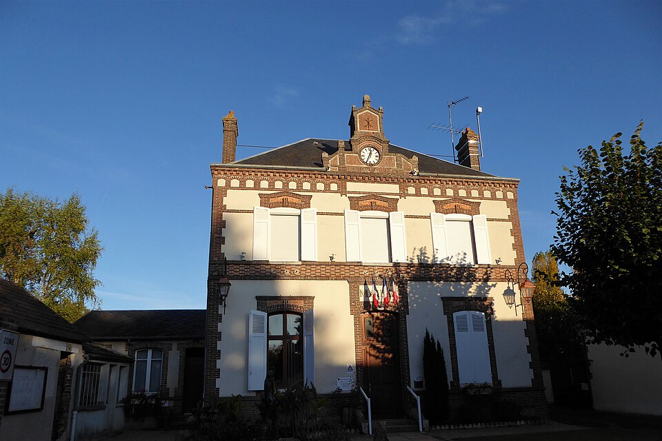 Sainte — Gemme — Moronval mairie Eure — et — Loir France