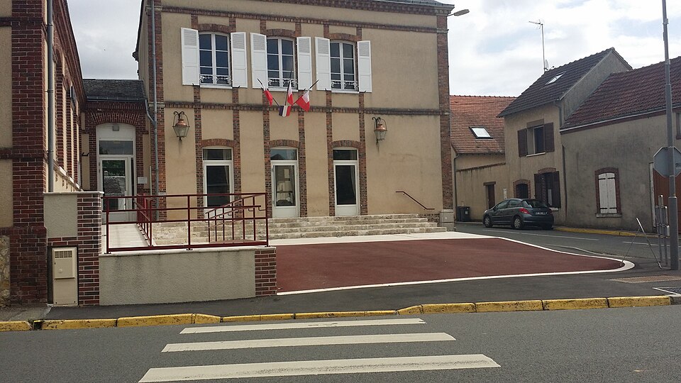 Sours — 09 — Mairie