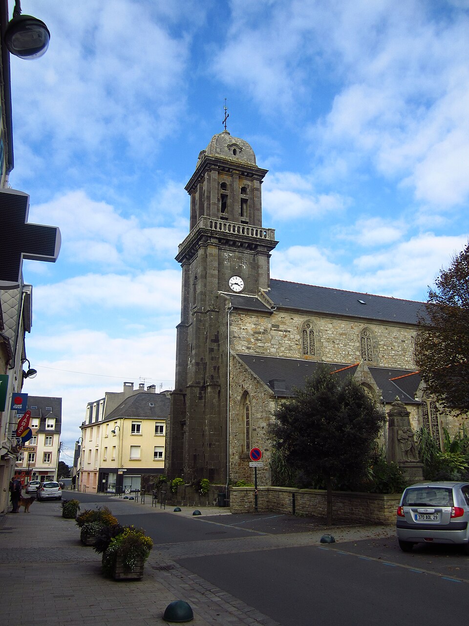 Église Saint — Pierre à Crozon, Finistère 02