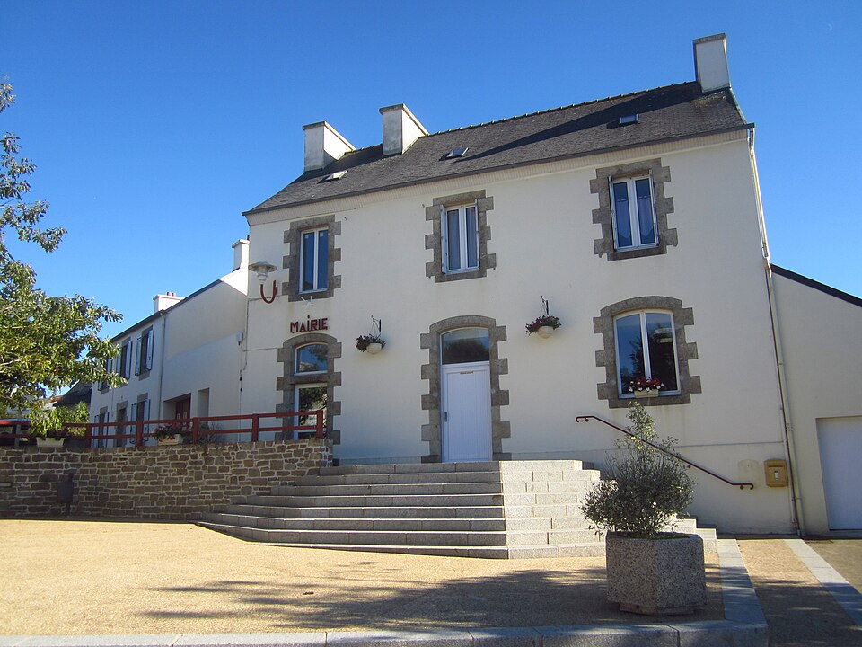 Mairie de Lanneuffret, Finistère 01