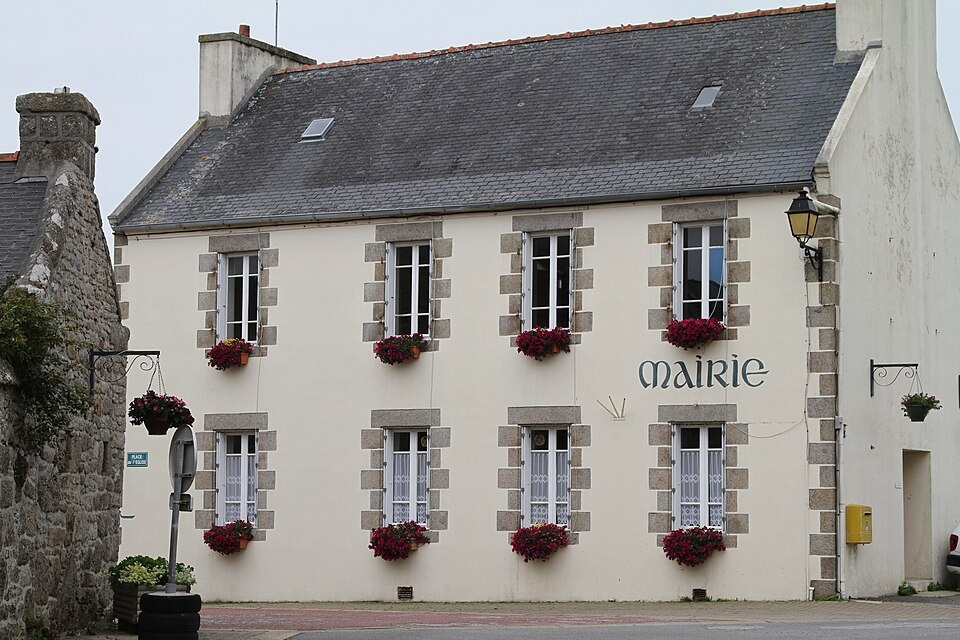 36 Mairie Lanrivoaré