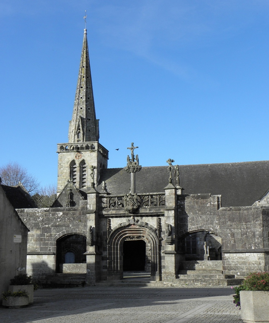 La Martyre (29) Enclos paroissial 01