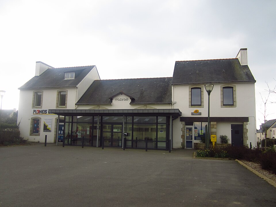 Mairie de Plonéis, Finistère