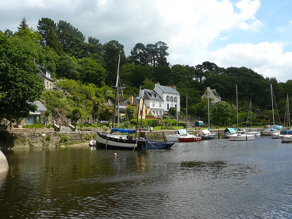 Pont — Aven.Les maisons face au port 1