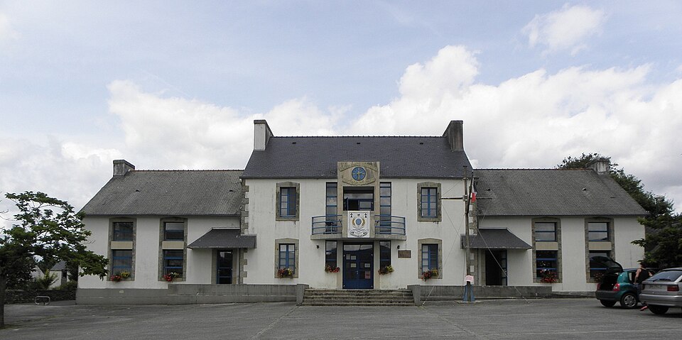 Saint — Coulitz (29) Mairie