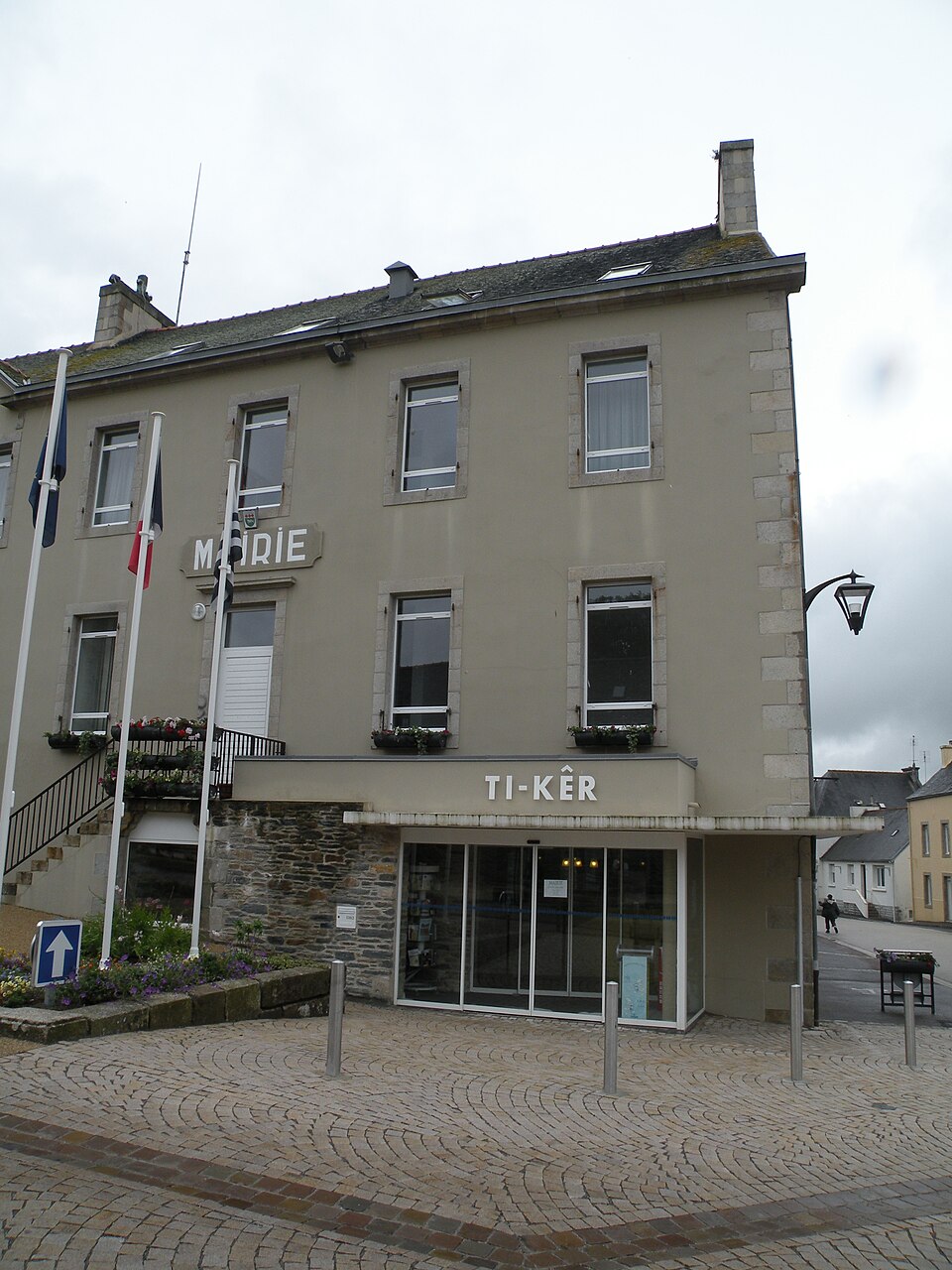 Saint — Thégonnec mairie