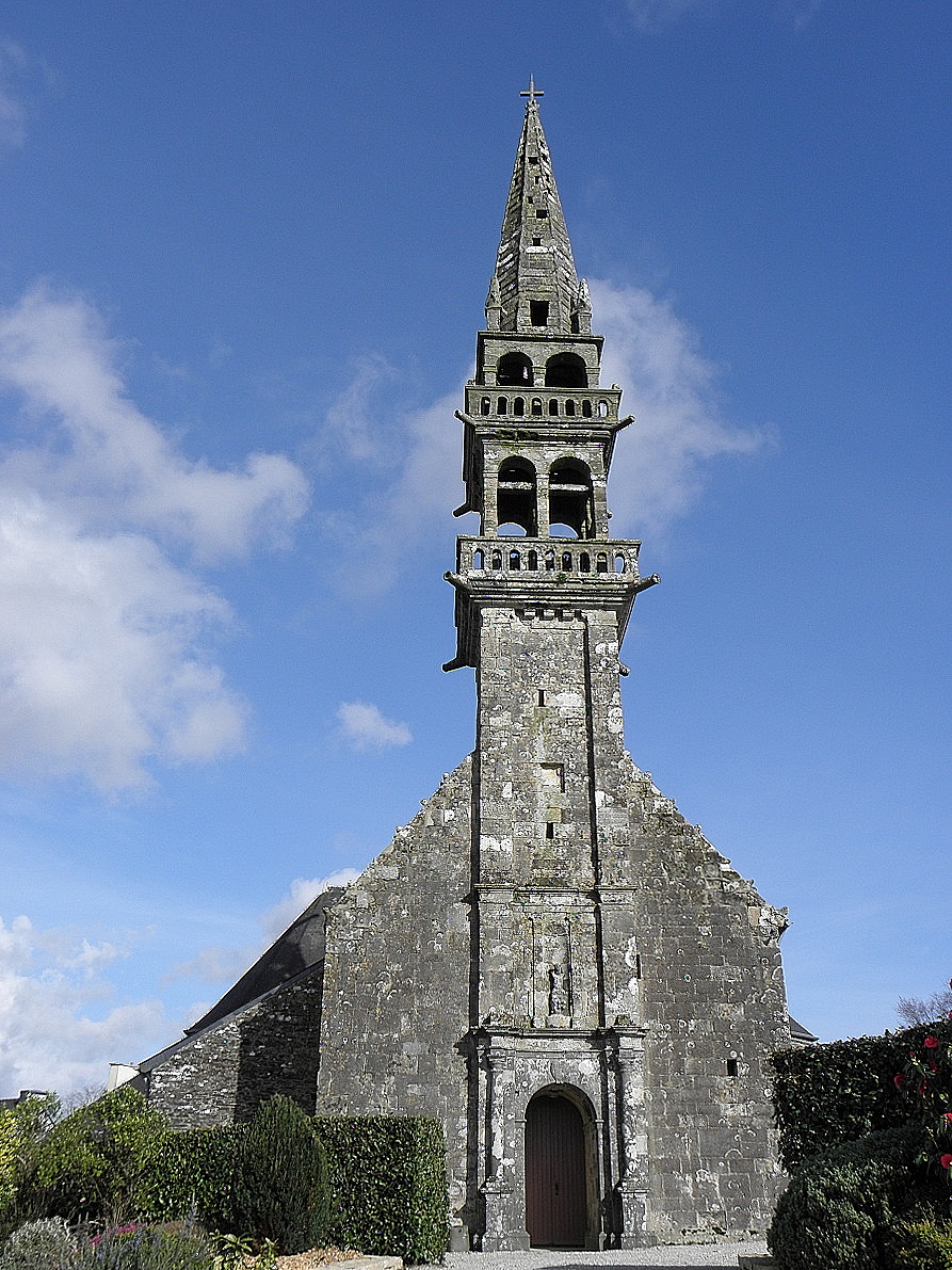 Saint — Urbain (29) Église 01