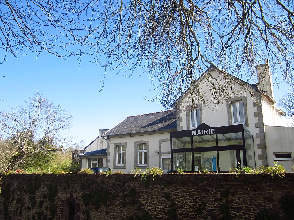 Mairie de Trébabu, Finistère 02